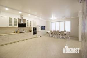 Дом 200м&sup2;, 1-этажный, участок 20 сот.  