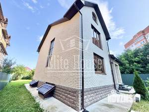 Дом 220м², 3-этажный, участок 8 сот.  