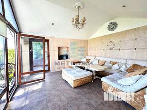 Коттедж 587м&sup2;, 3-этажный, участок 20 сот.  