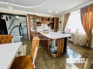 Дом 313м&sup2;, 4-этажный, участок 9 сот.  