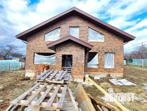 Дом 271м², 2-этажный, участок 10 сот.  