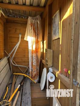 Дом 20м&sup2;, 2-этажный, участок 5 сот.  