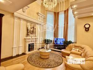 Дом 281м&sup2;, 2-этажный, участок 6 сот.  