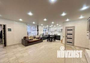 Дом 147м&sup2;, 3-этажный, участок 2 сот.  