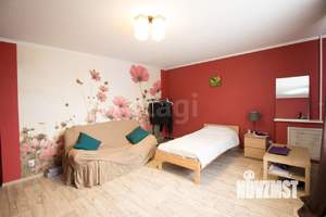 Дом 200м&sup2;, 2-этажный, участок 7 сот.  