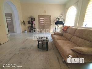 Дом 393м&sup2;, 2-этажный, участок 7 сот.  