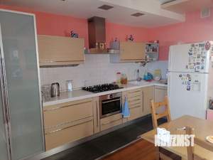 Дом 250м&sup2;, 2-этажный, участок 4 сот.  