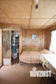 Дом 20м&sup2;, 2-этажный, участок 4 сот.  