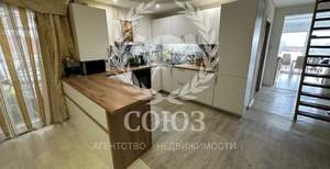 Дом 190м², 2-этажный, участок 6 сот.  