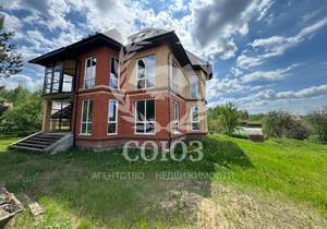 Дача 367м&sup2;, 3-этажный, участок 9 сот.  
