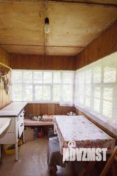 Дом 20м&sup2;, 2-этажный, участок 4 сот.  