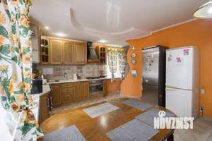 Дом 200м&sup2;, 2-этажный, участок 7 сот.  