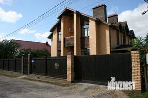 Коттедж 294м&sup2;, 2-этажный, участок 19 сот.  