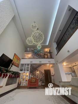 Дом 523м&sup2;, 5-этажный, участок 11 сот.  