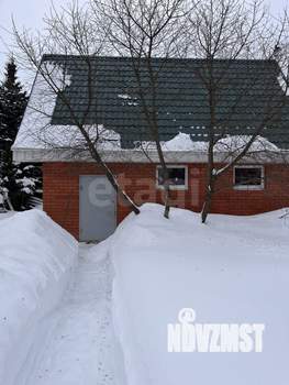 Дом 500м&sup2;, 3-этажный, участок 28 сот.  