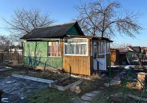 Дом 20м&sup2;, 2-этажный, участок 5 сот.  