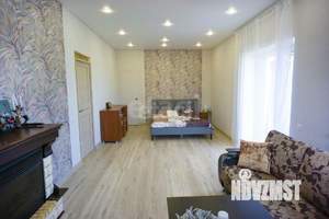 Дом 145м&sup2;, 2-этажный, участок 10 сот.  