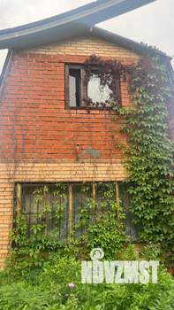 Дом 50м&sup2;, 2-этажный, участок 10 сот.  