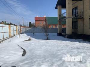 Дом 300м&sup2;, 3-этажный, участок 15 сот.  