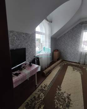 Дом 330м&sup2;, 3-этажный, участок 25 сот.  