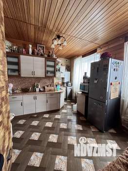 Дом 500м&sup2;, 3-этажный, участок 28 сот.  