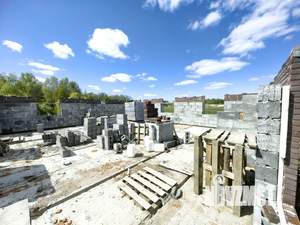 Дом 168м&sup2;, 1-этажный, участок 8 сот.  