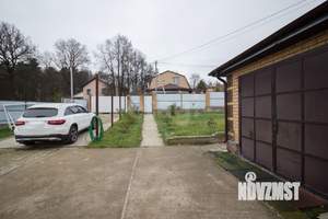 Дом 200м&sup2;, 2-этажный, участок 11 сот.  