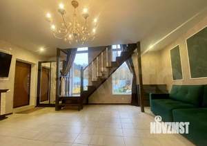 Дом 150м&sup2;, 2-этажный, участок 6 сот.  