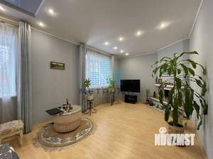 Дом 350м&sup2;, 2-этажный, участок 13 сот.  