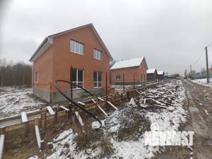 Дом 145м&sup2;, 2-этажный, участок 10 сот.  