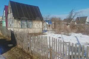 Дом 20м&sup2;, 2-этажный, участок 4 сот.  