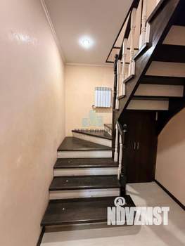 Дом 160м&sup2;, 2-этажный, участок 10 сот.  