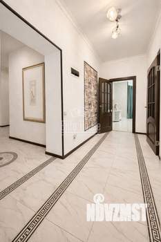 Дом 388м&sup2;, 2-этажный, участок 10 сот.  