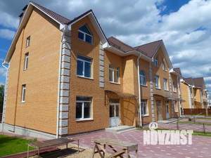 Таунхаус 278м&sup2;, 2-этажный, участок 2 сот.  