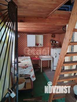 Дом 13м&sup2;, 2-этажный, участок 13 сот.  