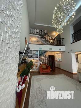 Дом 523м&sup2;, 5-этажный, участок 11 сот.  