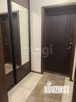 Дом 250м&sup2;, 2-этажный, участок 6 сот.  