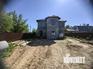 Дом 184м&sup2;, 2-этажный, участок 4 сот.  