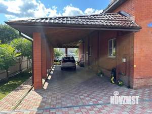 Дом 225м², 2-этажный, участок 10 сот.  