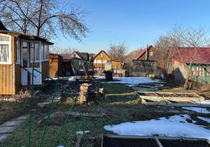 Дом 20м&sup2;, 2-этажный, участок 5 сот.  