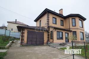 Дом 200м&sup2;, 2-этажный, участок 11 сот.  