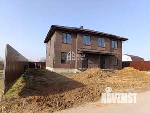 Таунхаус 112м&sup2;, 2-этажный, участок 3 сот.  