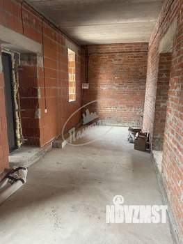 Таунхаус 130м&sup2;, 2-этажный, участок 2 сот.  