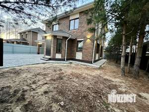 Дом 135м&sup2;, 2-этажный, участок 6 сот.  