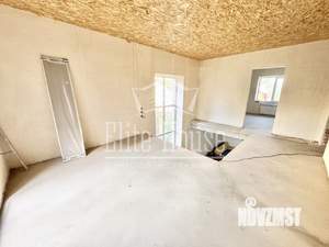 Дом 220м&sup2;, 3-этажный, участок 8 сот.  