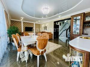 Дом 313м&sup2;, 4-этажный, участок 9 сот.  