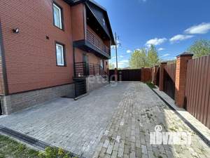 Дом 290м&sup2;, 3-этажный, участок 11 сот.  