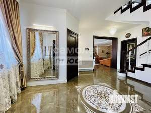 Дом 313м&sup2;, 4-этажный, участок 9 сот.  