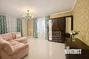 Дом 388м&sup2;, 2-этажный, участок 10 сот.  