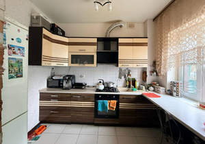 Дом 160м&sup2;, 2-этажный, участок 10 сот.  